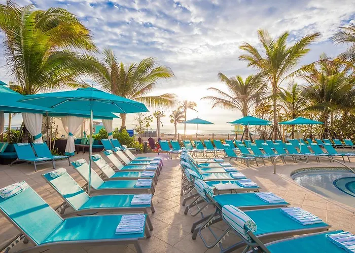 Best Hotels Close to Hard Rock Hollywood Entertainment Hub